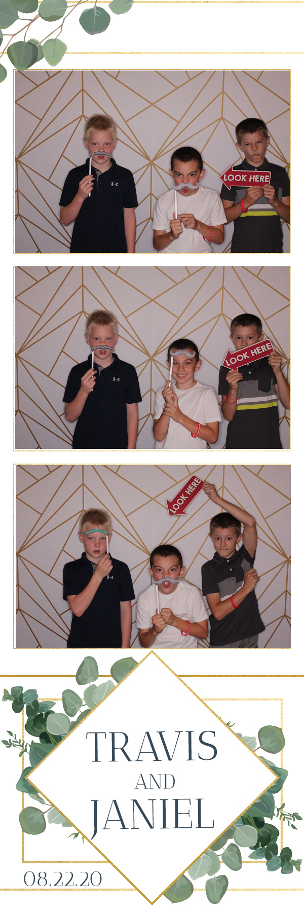 Jacquie & Dennis’ Wedding | View more photos from the event at gallery.photoboothbillings.com/u/PhotoBoothBillings/Jacquie-Dennis’-Wedding-0
